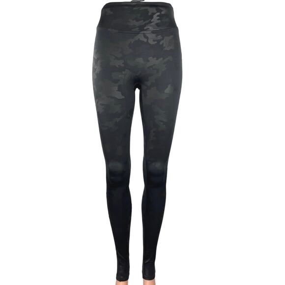 Spanx Black Faux Leather Camo Activewear Athletic Fitness Ankle Leggings Size XS - Picture 1 of 6